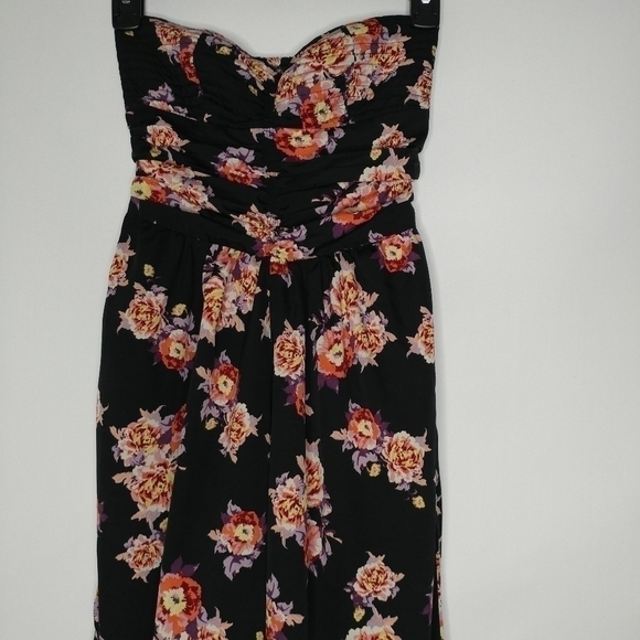 Band of Gypsies Black Floral Romper Jumpsuit - Picture 3 of 12